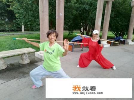 如何评价许嵩的《摄影艺术》？