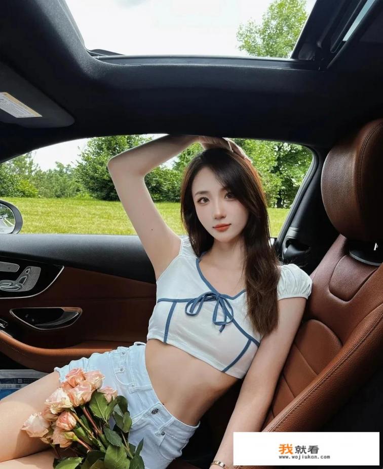 香车配美女下联？