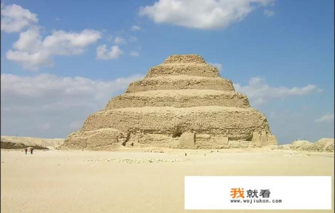 卢浮宫金字塔下的这个建筑是什么?有什么寓意? 卢浮宫金字塔下的这个建筑是什么?有什么寓意?