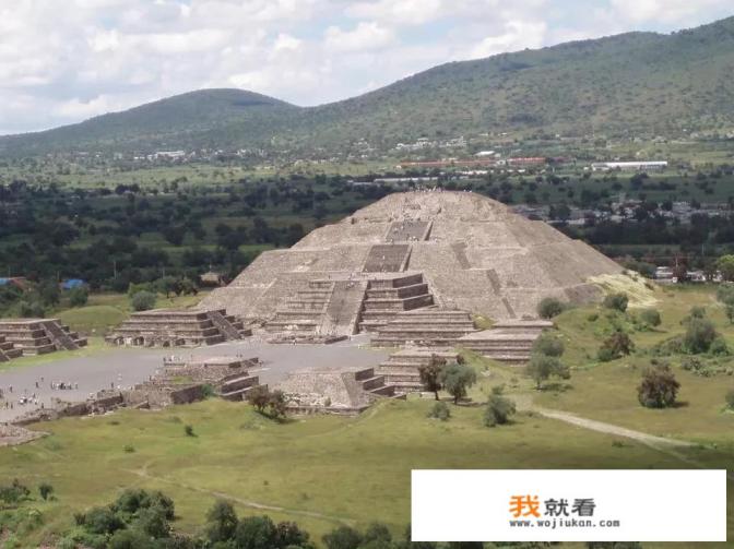 卢浮宫金字塔下的这个建筑是什么?有什么寓意? 卢浮宫金字塔下的这个建筑是什么?有什么寓意?