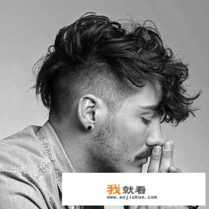 有没有什么软件根据脸型设计发型的？