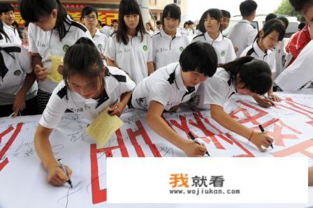 求主角带着游戏系统穿越重生的小说!和武侠动漫同人小说!还有网游小说? 求主角带着游戏系统穿越重生的小说!和武侠动漫同人小说!还有网游小说?