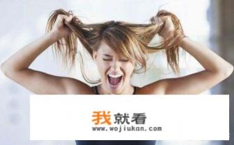 你在打游戏,关键时刻你女朋友拔了电源线,接下来你会怎么做? 你在打游戏,关键时刻你女朋友拔了电源线,接下来你会怎么做?