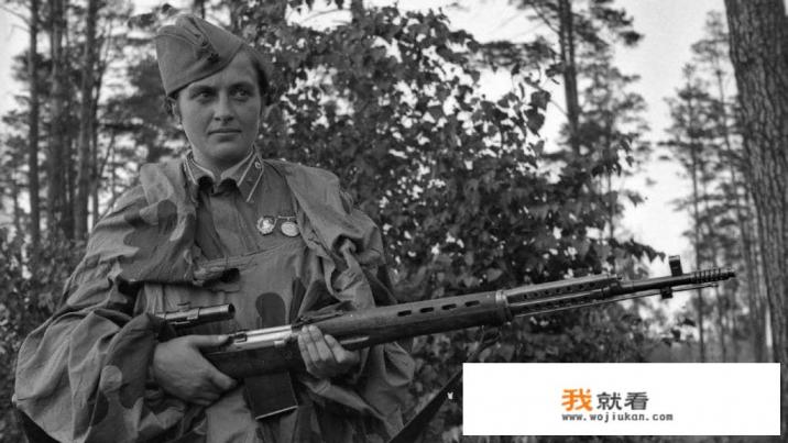 猛龙电影女狙击手谁扮演的？