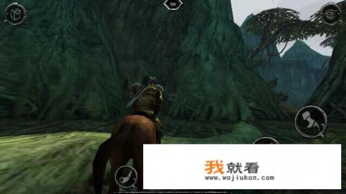 一个很早的单机游戏，一个人顺着剧情闯关。闯关中，会通过打boss捡装？