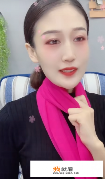 丝围巾怎么系好看？