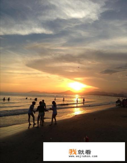 住大东海好还是亚龙湾好？