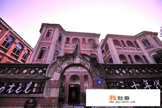 想去厦门旅游，有哪些中山路、曾厝垵、鼓浪屿附近的宾馆推荐？