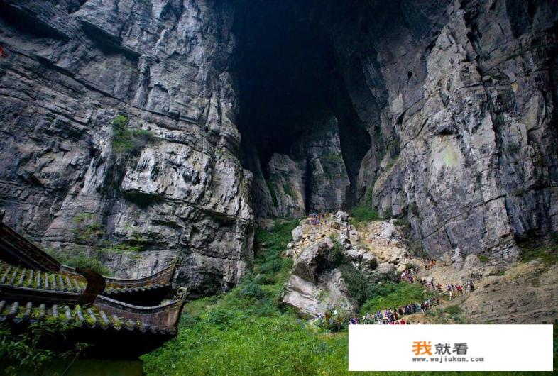 黑山谷住南门好还是北门?哪个门是下山?如果住景区里?怎样?行程怎么安排合理？