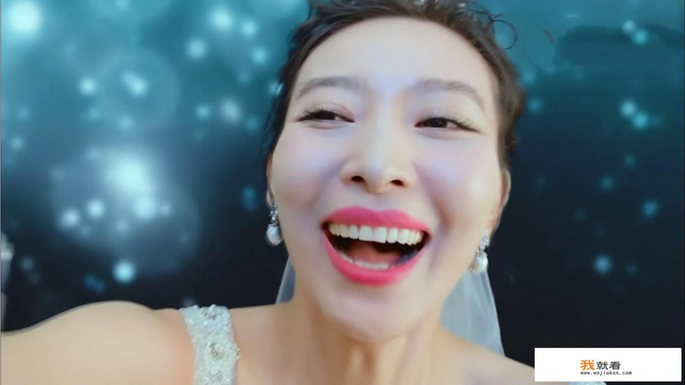 《爱我就别想太多》自杀未遂被李洪海求婚，之后薛瑛给谁发信息说：“合作愉快”？