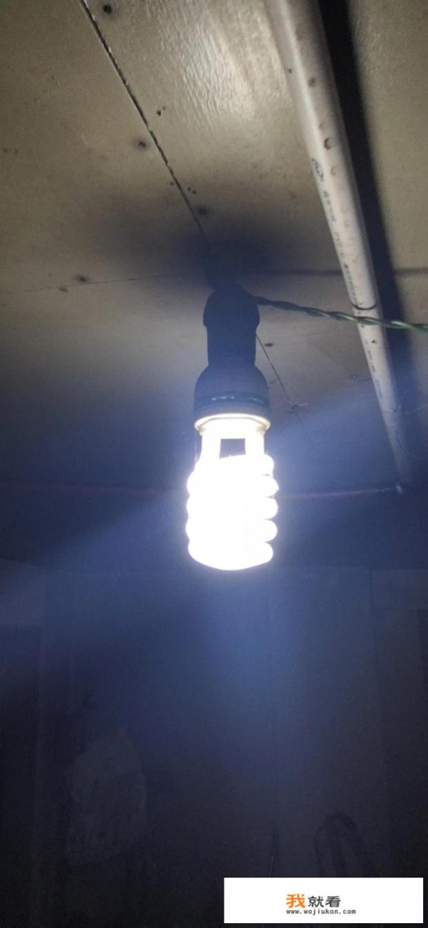 有些游戏画面太暴力，并不能有效开发儿童智力，应该禁止吗？