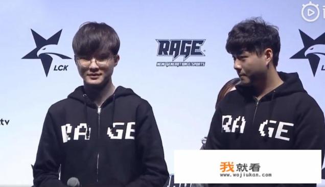 Bang最后一次代表SKT与Faker出席活动, 自我介绍让观众扎心,你怎么看? Bang最后一次代表SKT与Faker出席活动, 自我介绍让观众扎心,你怎么看?