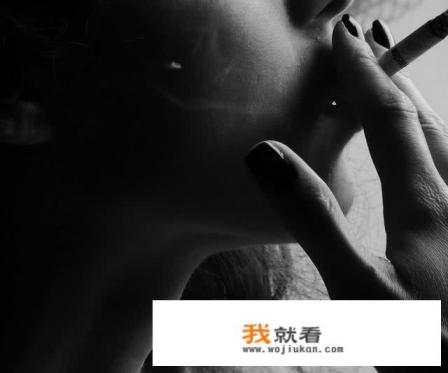 失眠发自拍配朋友圈的句子？