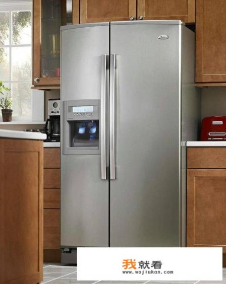 冰箱侧面发烫怎么回事? 冰箱侧面发烫怎么回事?