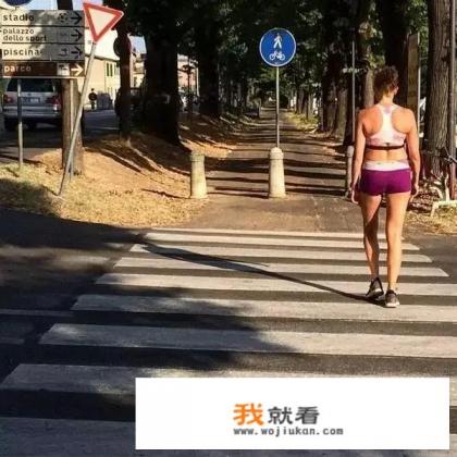 大学生中存在的网络成瘾现象主要是哪几方面?你认为应怎样矫正? 大学生中存在的网络成瘾现象主要是哪几方面?你认为应怎样矫正?