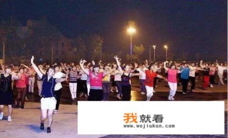 最亲的人广场舞16步教程? 最亲的人广场舞16步教程?