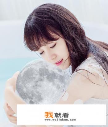 白月光和朱砂歌曲歌词完整版？