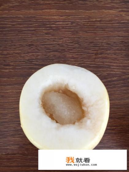 冰糖炖雪梨的制作方法和配方? 冰糖炖雪梨的制作方法和配方?