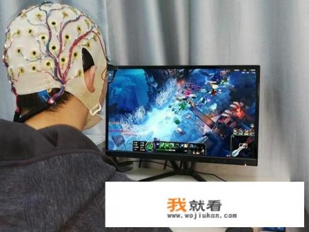 人为什么更喜欢活在虚幻的世界?求大神帮助？